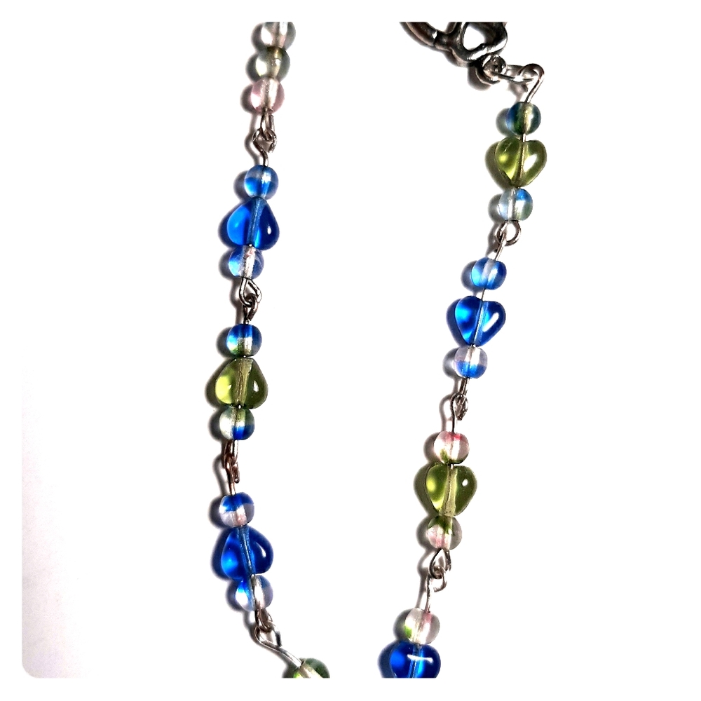Glass bead bracelet